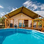 Krk Glamping Luxury tent Brusici