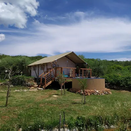 Krk Glamping Luxury tent Brusici